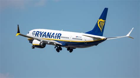 Ryanair, misant sur une hausse du trafic, commande 300 Boeing 737 MAX ...