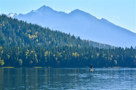 Bowron Lake Park: Paddling and camping skills for the Bowron Lake Canoe ...