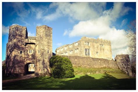 Berry Pomeroy Castle Devon | Castle house, Abandoned castles, Most haunted