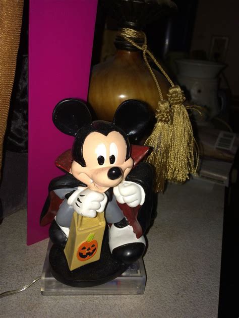 Mickey Mouse Vampire Costume | Mickey mouse halloween, Disney halloween ...