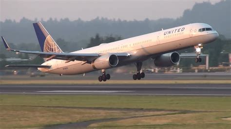 United Airlines N75853 757-300 Takeoff Portland Airport (PDX) - YouTube