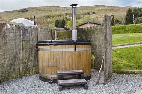 Camping Dome Hot Tub (Pet Friendly) :: Loch Tay Highland Lodges