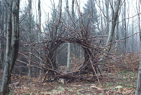 Andy Goldsworthy - subtly beautiful environmental art