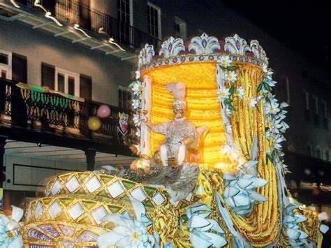 36 best Mardi Gras Floats images on Pinterest | Parade floats ...