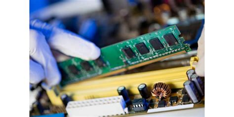 DIMM Slots: What Are They And Why They Matter? | WhatsaByte