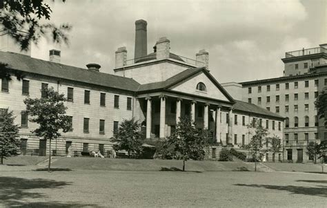 Black and white photo, Bulfinch Building, 1940 - Massachusetts General ...