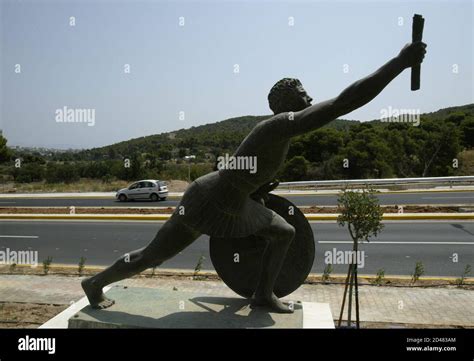 Statue of pheidippides marathon hi-res stock photography and images - Alamy