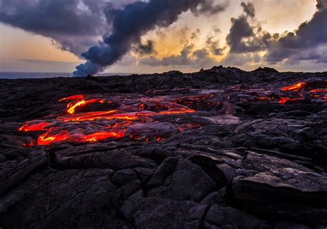 Hawaii Volcanoes National Park Closed Due to Continued Seismic Activity ...