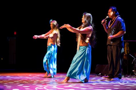 Hula Dancers and exciting FIRE DANCERS-Hawaiian Luau show