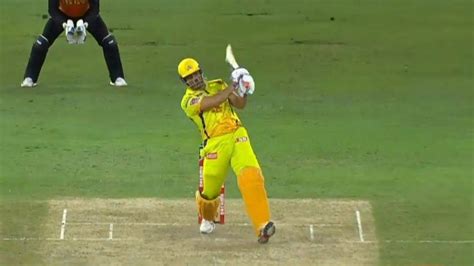 MS Dhoni six: Watch CSK captain smashes 102m six off SRH's T Natarajan ...