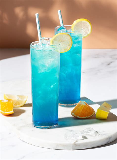 Blue Mocktail: Beautiful, Easy, and Refreshing - Mocktail.net