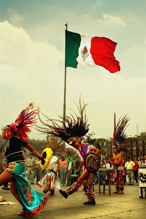 Indigenous dancers - Mexico City Mexican Folklore, Mexican Heritage ...