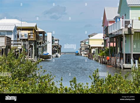 Louisiana, Jefferson Parish, Grand Isle, waterside residences Stock ...