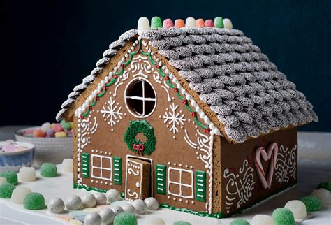 Edible Gingerbread Houses | The Cake Boutique