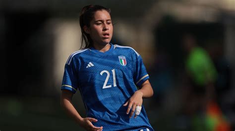 Italy pick Barcelona's Dragoni, 16, in WWC squad - BVM Sports