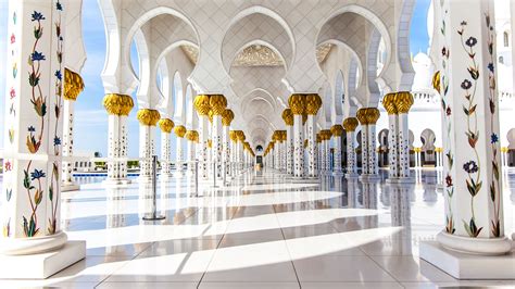 Abu Dhabi Grand Mosque Tour on a short Stopover