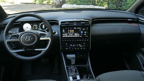 2022 Hyundai Santa Cruz Interior Review | What do you get for $41,100 ...