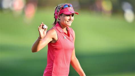 Lexi Thompson shoots 8-under 64 to lead LPGA Thailand - ESPN