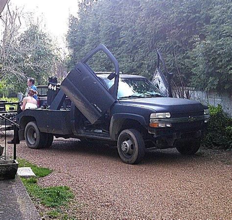 Butterfly doors on a truck : r/ShittyCarMod