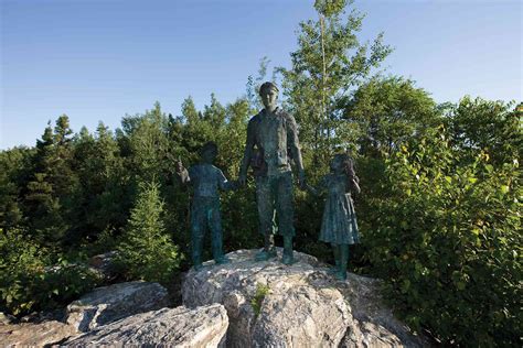 20 Years Later: The Little Town in Newfoundland That Welcomed Nearly ...