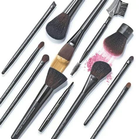 Avon makeup brushes #Avon #cosmetics #beautytools | It cosmetics ...