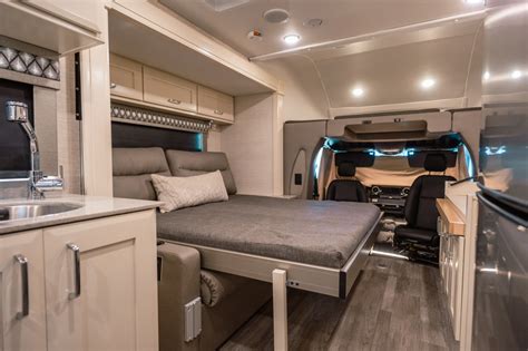 8 Best Class C RVs Under 25 Feet With Murphy Beds