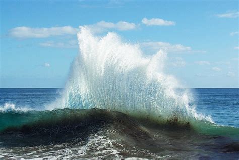 Crazy Waves - PentaxForums.com