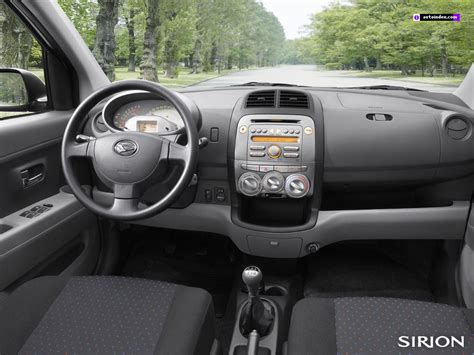 DAIHATSU SIRION - Review and photos