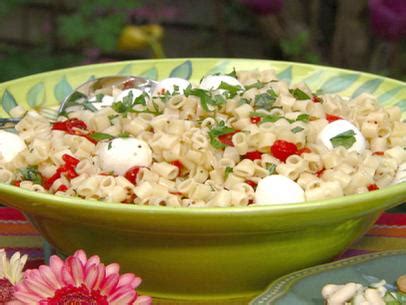 Spicy Pasta Salad With Smoked Gouda, Tomatoes and Basil Recipe | Ree ...