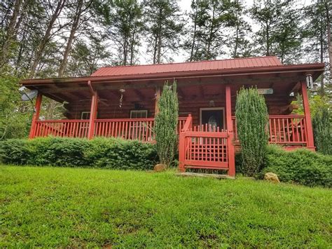 Holly Hill-Ocoee River Cabin Rental Has Air Conditioning and Patio ...