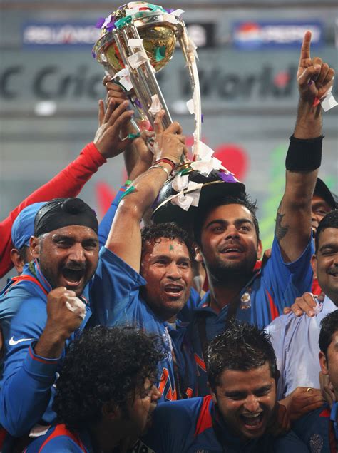 Sachin Tendulkar Gallery: Sachin with 2011 World Cup