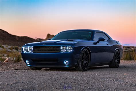 Awesome Dodge Challenger Wallpaper 4K For Mobile Free - Muscle Car