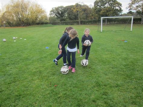 Developing Our Football Skills in Key Stage 1 | Elvington Church of ...