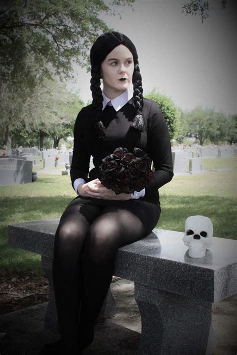 Cosplay Wednesday Addams - EroFound