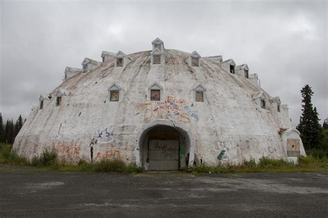 Explore Alaska’s Abandoned Igloo Hotel Located In The Middle Of No-Man ...