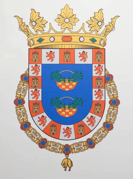 Escudo de madeira Stock Photos, Royalty Free Escudo de madeira Images ...