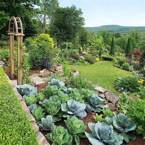 21 Sustainable Garden Design Ideas To Consider | SharonSable