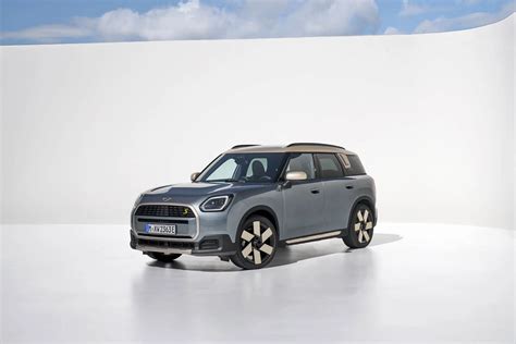 2025 Mini Countryman Electrical crossover set for fall 2024 US arrival ...