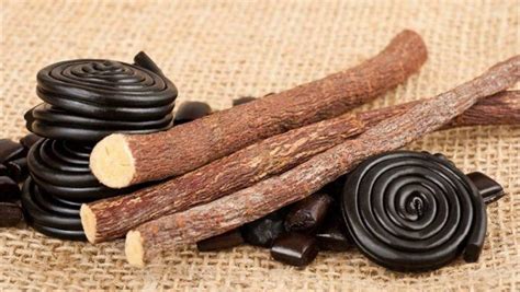 20 Incredible Benefits Of Licorice | Natural Fat Burning Tea