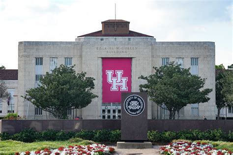 University of Houston System schools extend test-optional policies