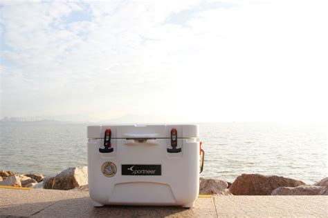 Best Fishing Coolers: Here's my Top Coolers & Insulated Fish Bags