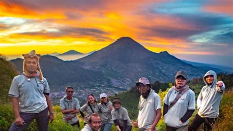 Jika Berkunjung ke Wonosobo, Jangan Lupa Melihat Keindahan Golden ...