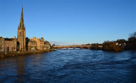 Tour Scotland: Tour Scotland Video Photographs River Tay Perth ...