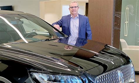 Lincoln dealer leader: Visibility is crucial for brand | Automotive News