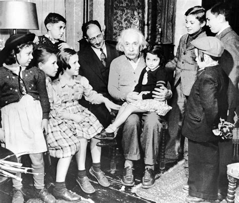 Albert Einstein Family Kids - Image to u