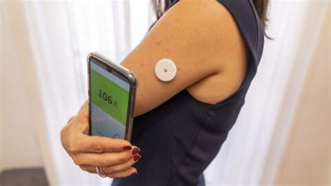 How do continuous glucose monitors work? | Top Ten Reviews