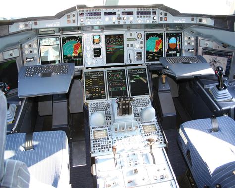 more pics2014: Jet Airlines: Airbus A340 cockpit