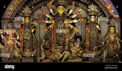 Durga Puja in Kolkata West bengal Stock Photo - Alamy