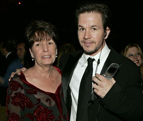 Alma Wahlberg, mother of Mark, Donnie Wahlberg, dies at 78 - The Boston ...