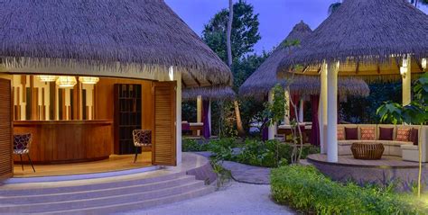 Resort Mercure Maldives Kooddoo in Maldives - Arenatours UK